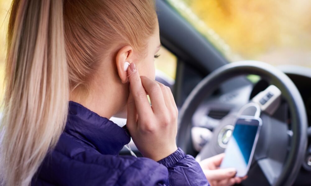 what-are-the-safety-risks-of-wearing-headphones-while-driving?